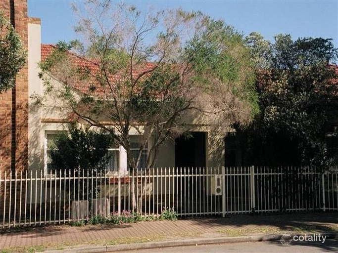 2/13 Chester St, Glenelg South, SA 5045