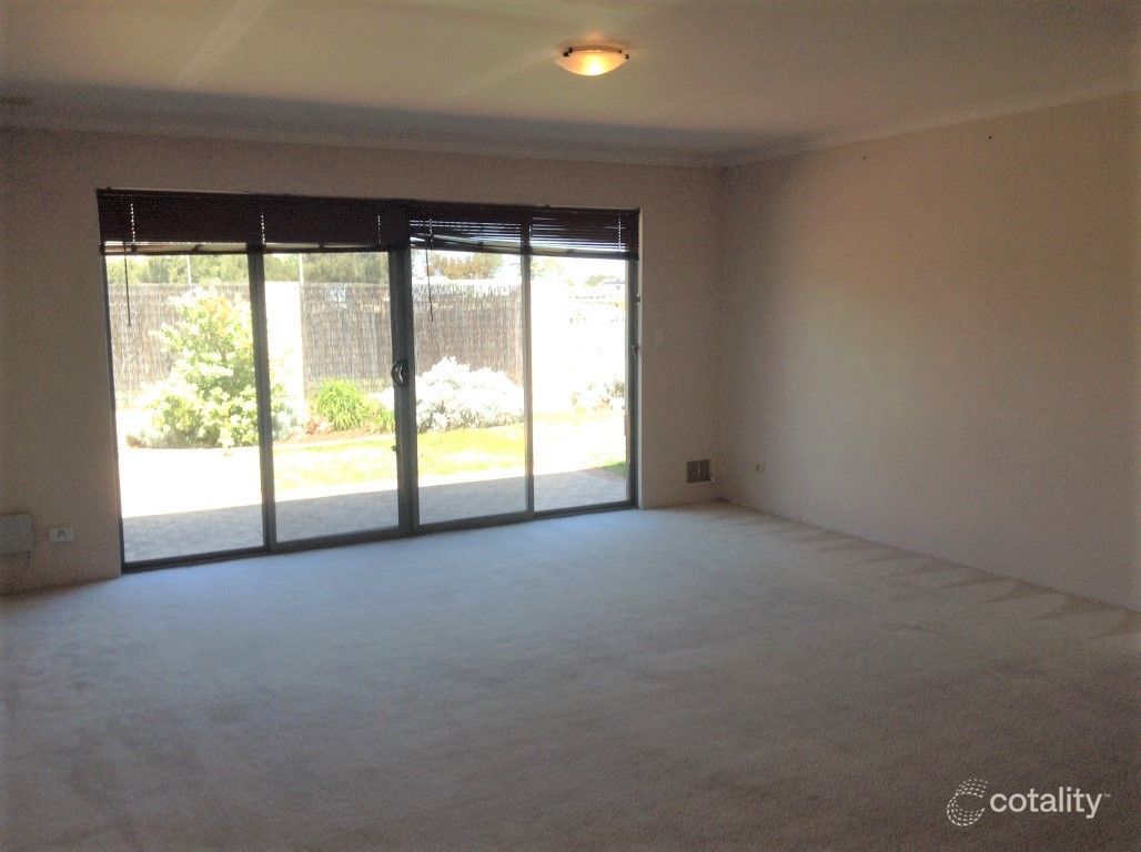 4/1 Waterside Dr, Dudley Park, WA 6210