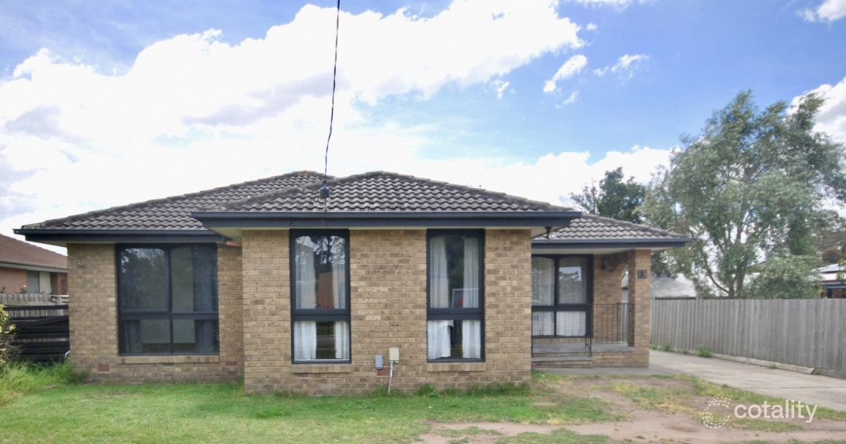 13 Baystone Dr, Cranbourne, VIC 3977