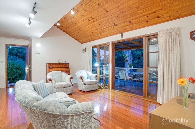 4 Angus St, Bardon, QLD 4065