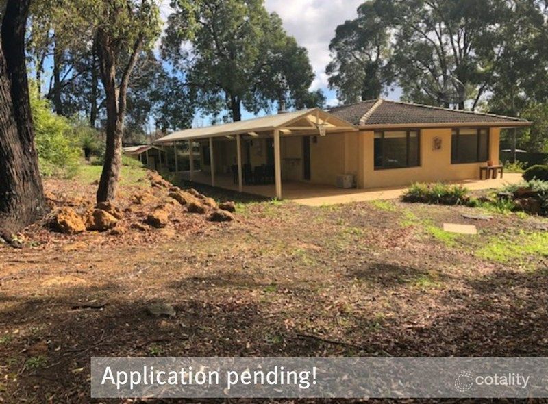 1 Cunnold St, Pickering Brook, WA 6076