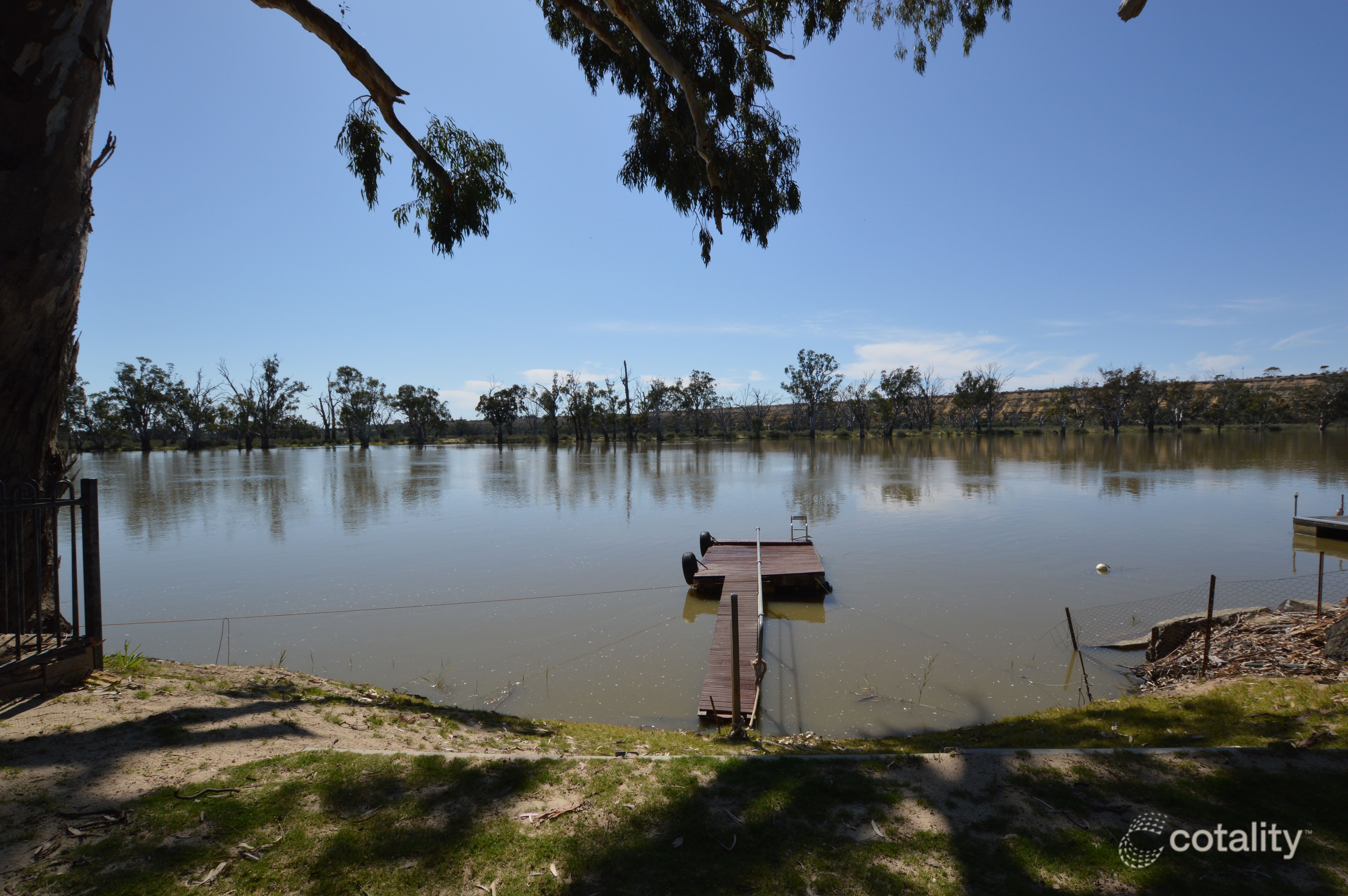 32 Page Dr, Blanchetown, SA 5357