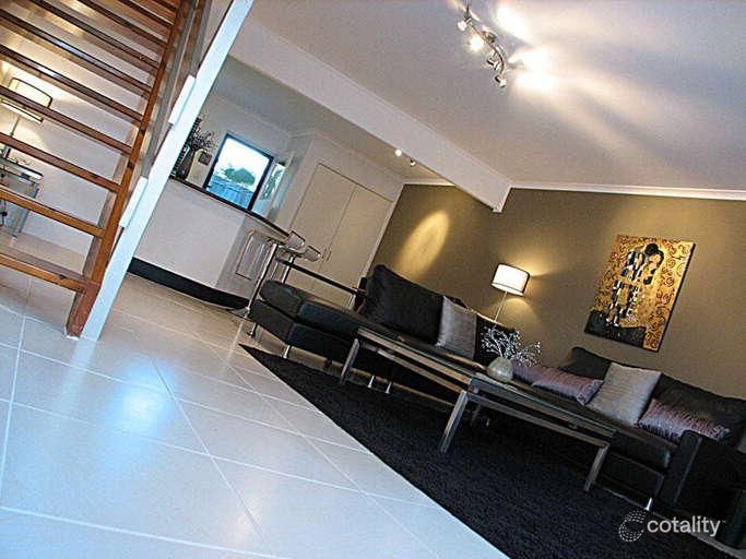 15/127 Barbaralla Dr, Springwood, QLD 4127