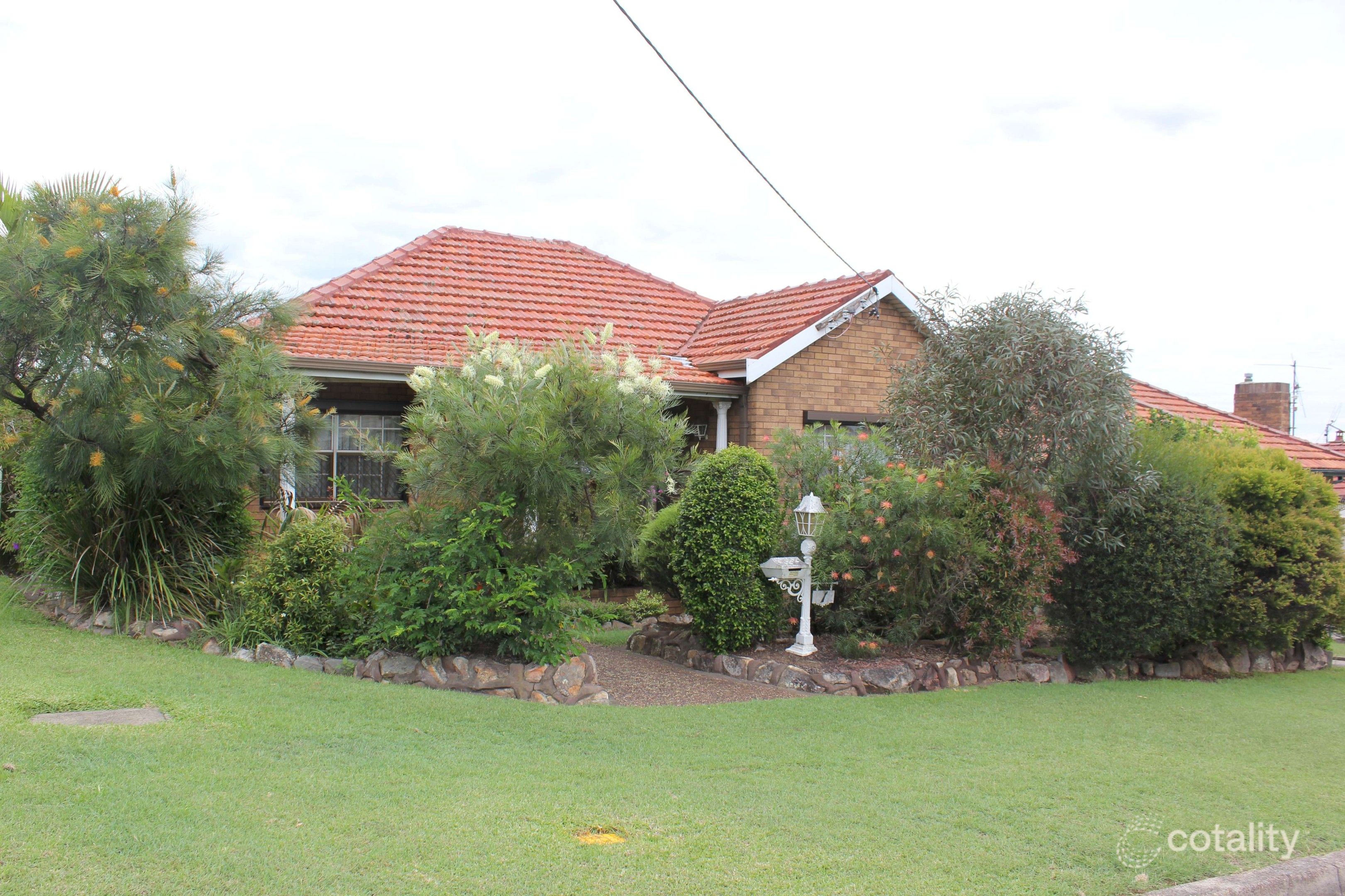 1 Catherine St, Waratah West, NSW 2298