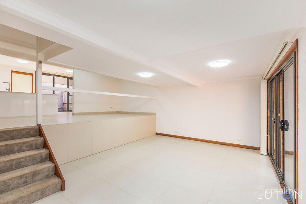10/3 English Ct, Phillip, ACT 2606