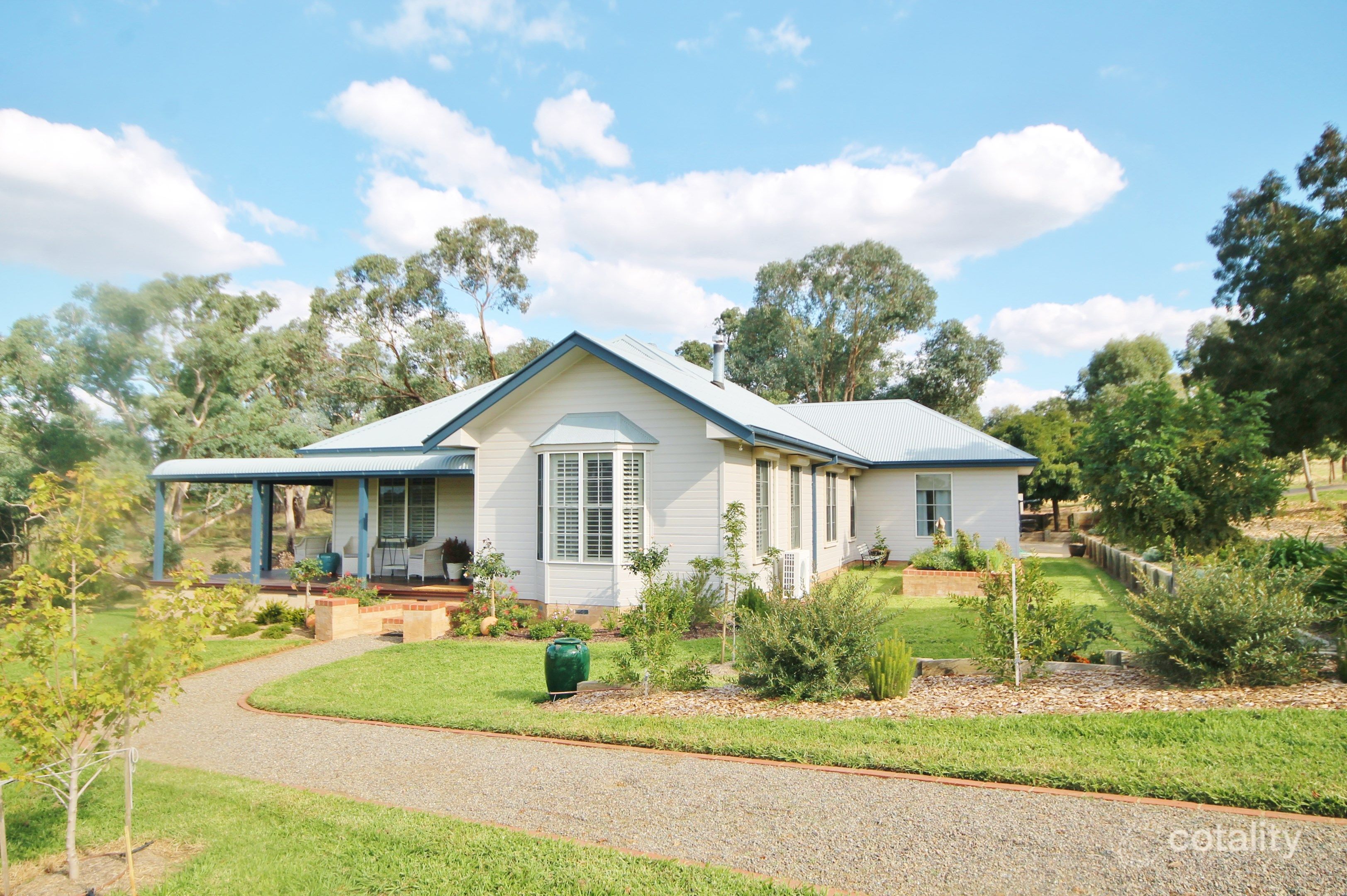 88 Burrows Rd, Burrangong, NSW 2594