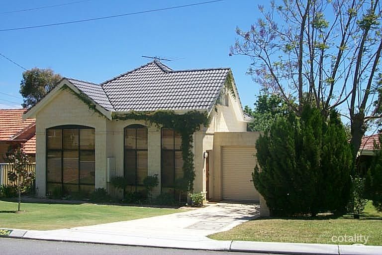 225a Westview St, Scarborough, WA 6019