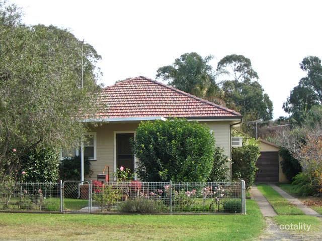 42 Budgeree Rd, Toongabbie, NSW 2146
