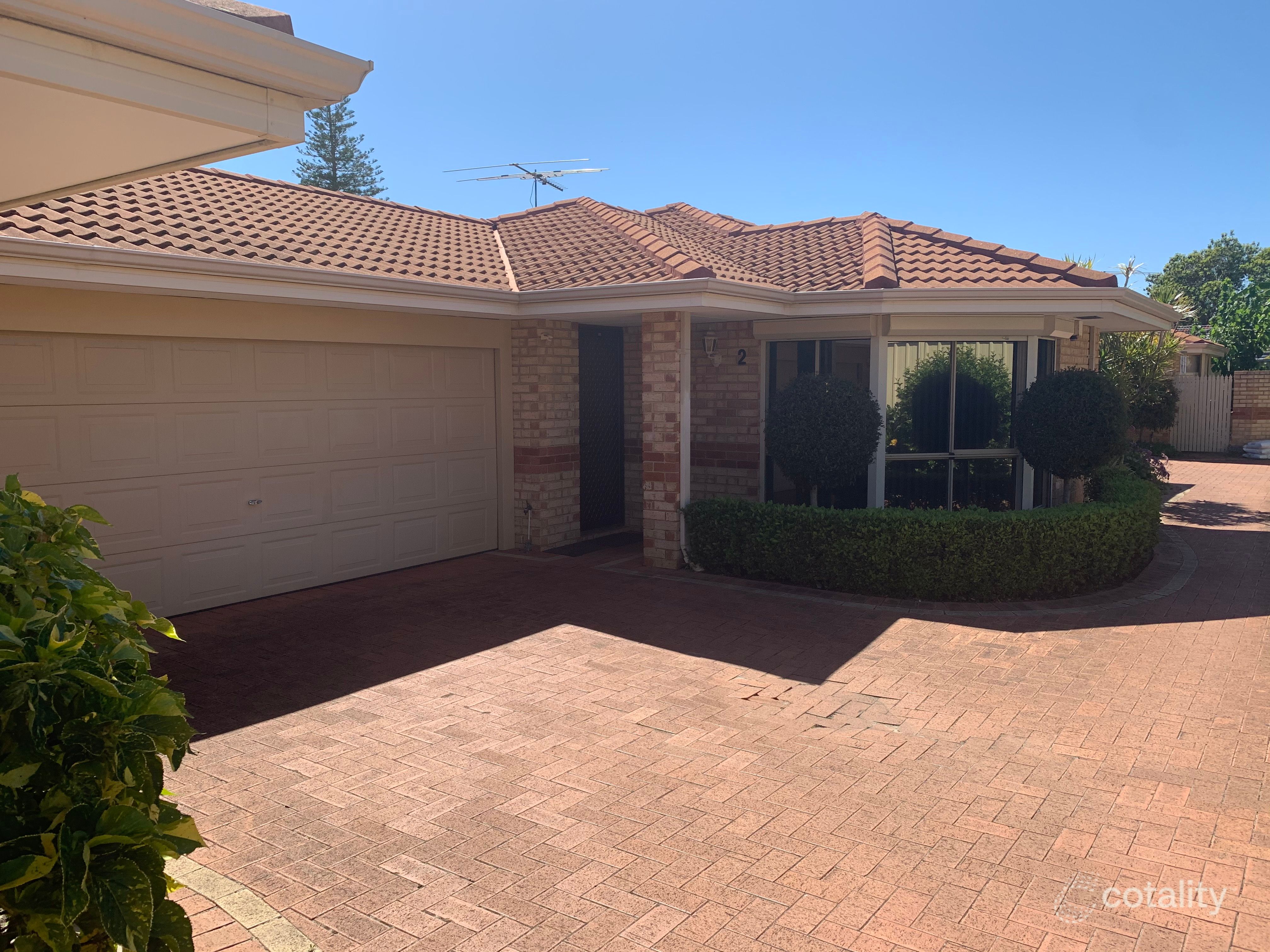 2/42 Camden St, Dianella, WA 6059