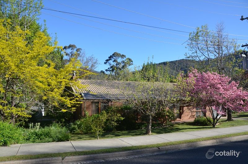 2 Showers Ave, Bright, VIC 3741