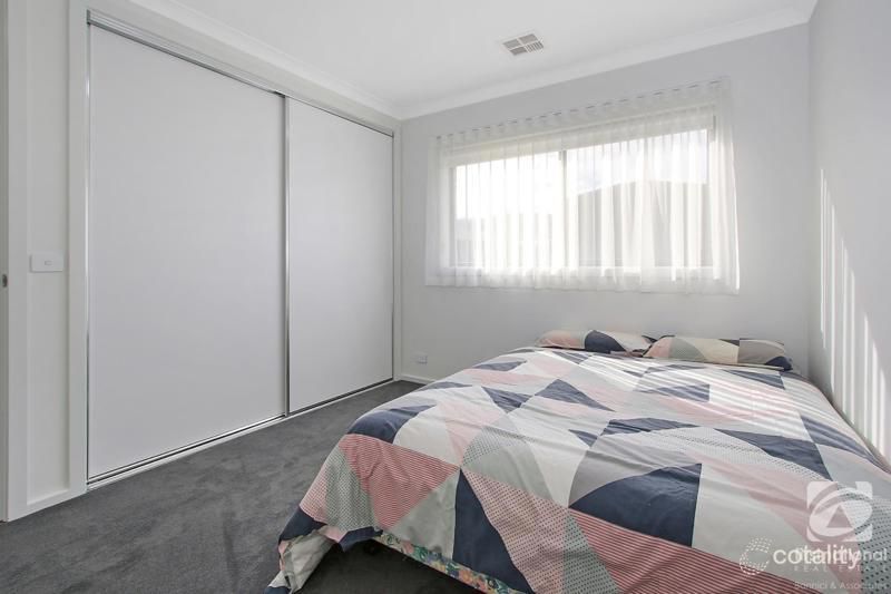 9 Watts Way, Tangambalanga, VIC 3691