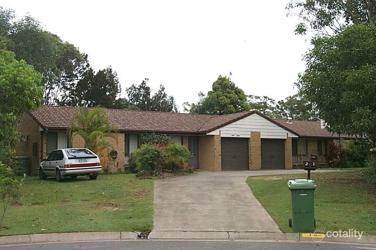 2/10 Callistemon Ct, Arundel, QLD 4214