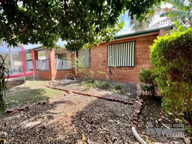 12 Expeller Ct, Emerald, QLD 4720
