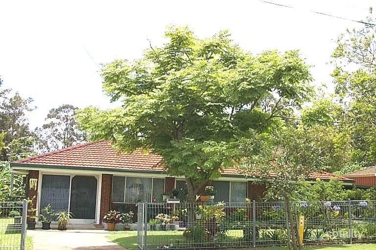 13 Pauline Ave, Ellen Grove, QLD 4078