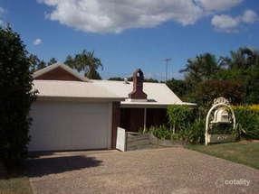 11 Callistemon Ct, Albany Creek, QLD 4035