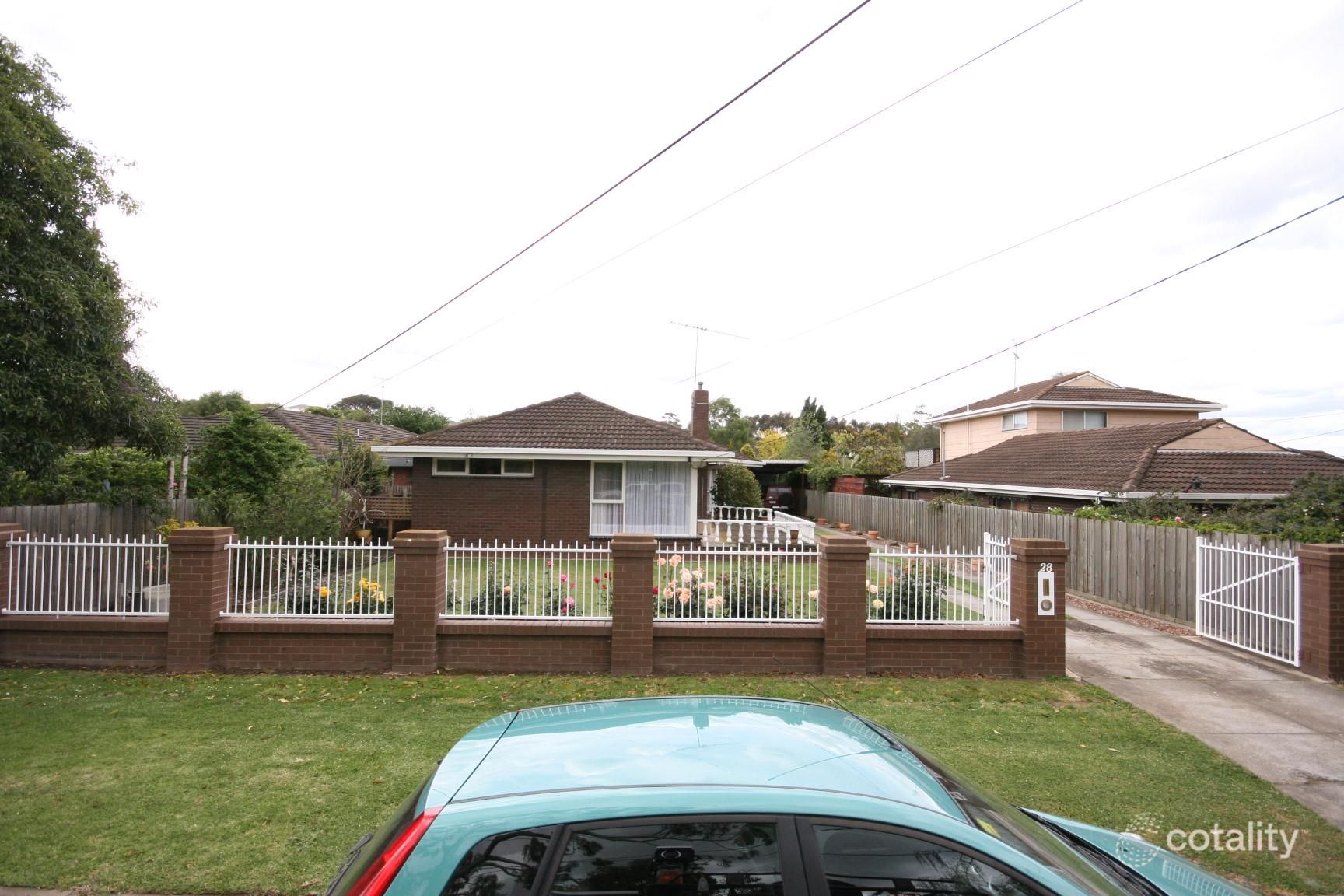 28 Brassey Ave, Highton, VIC 3216