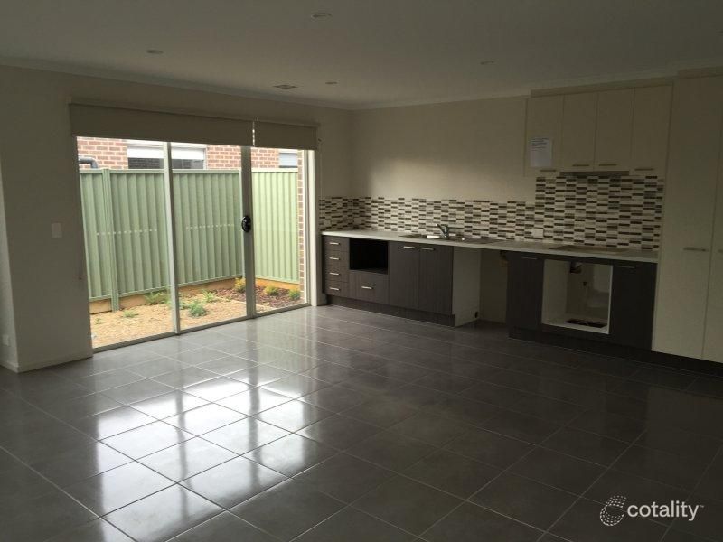 6/12 Stanbury Ave, Canadian, VIC 3350