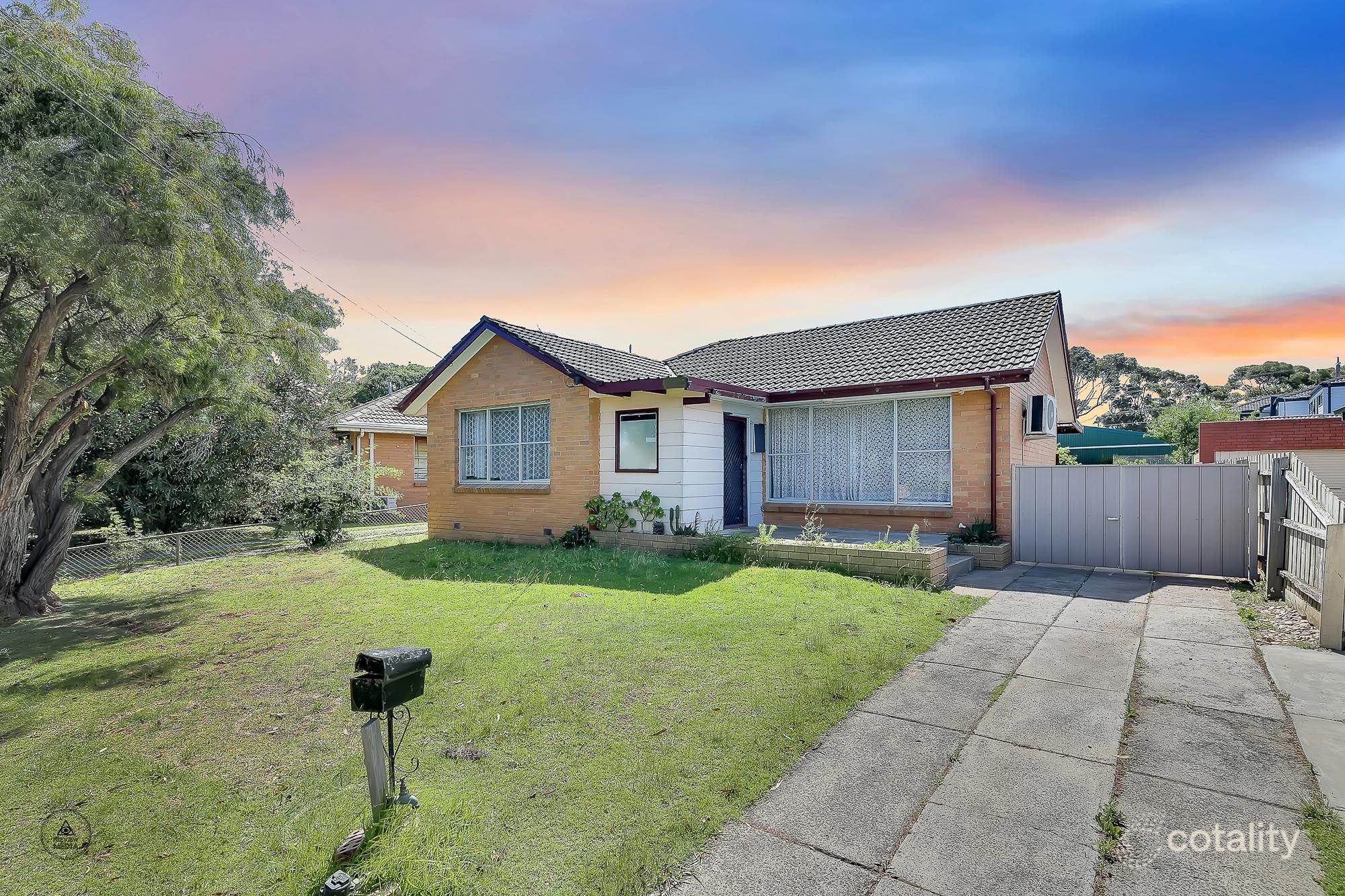 16 Kaye Cres, Laverton, VIC 3028