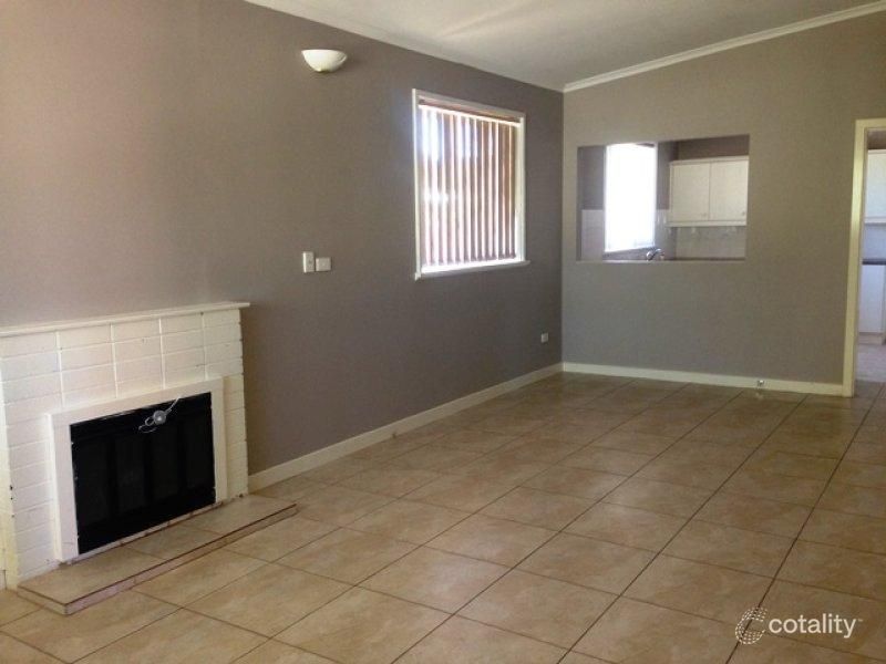 1 Barclay Cres, Gillen, NT 0870