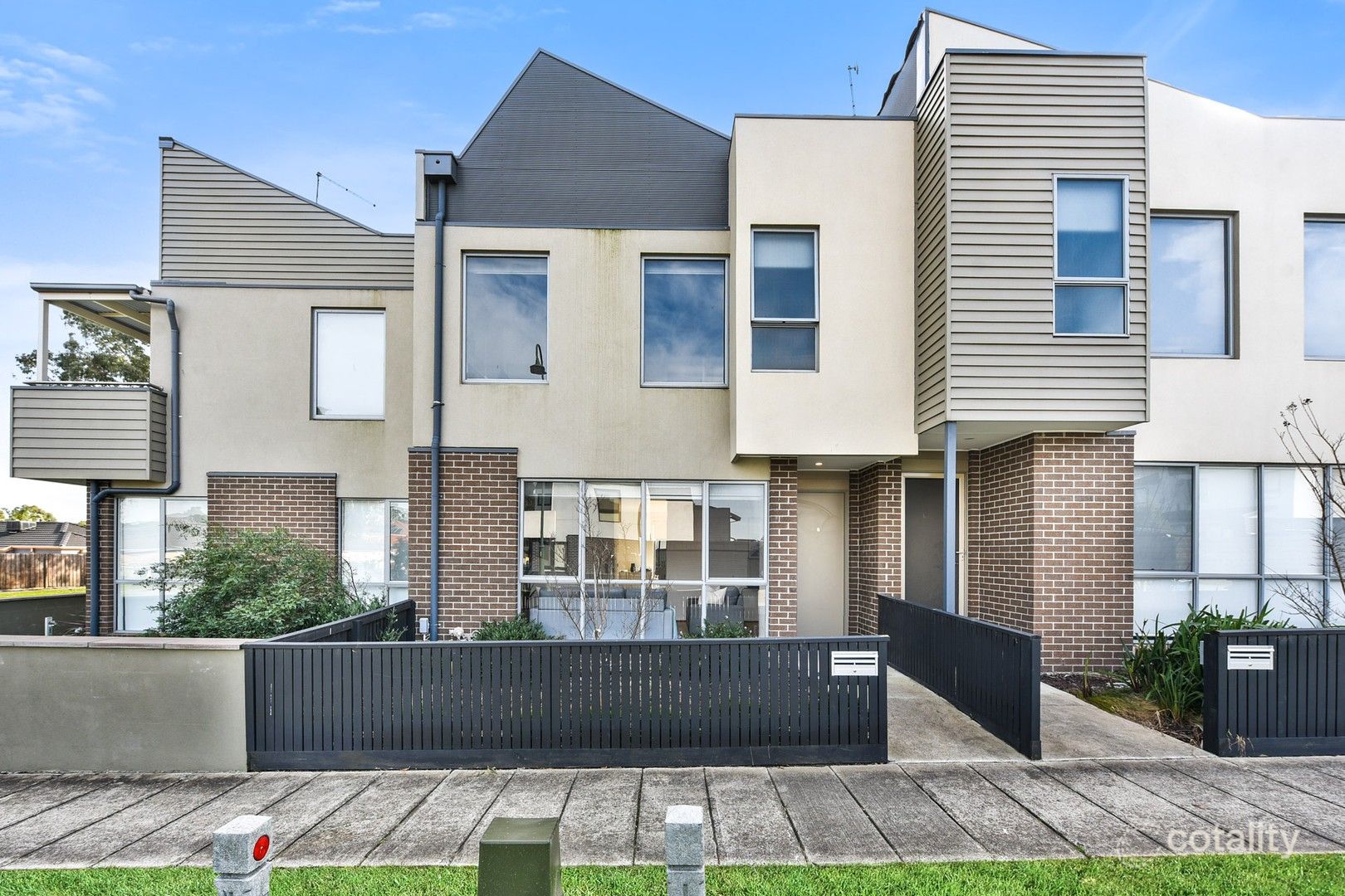 8 Braddon Way, Lynbrook, VIC 3975