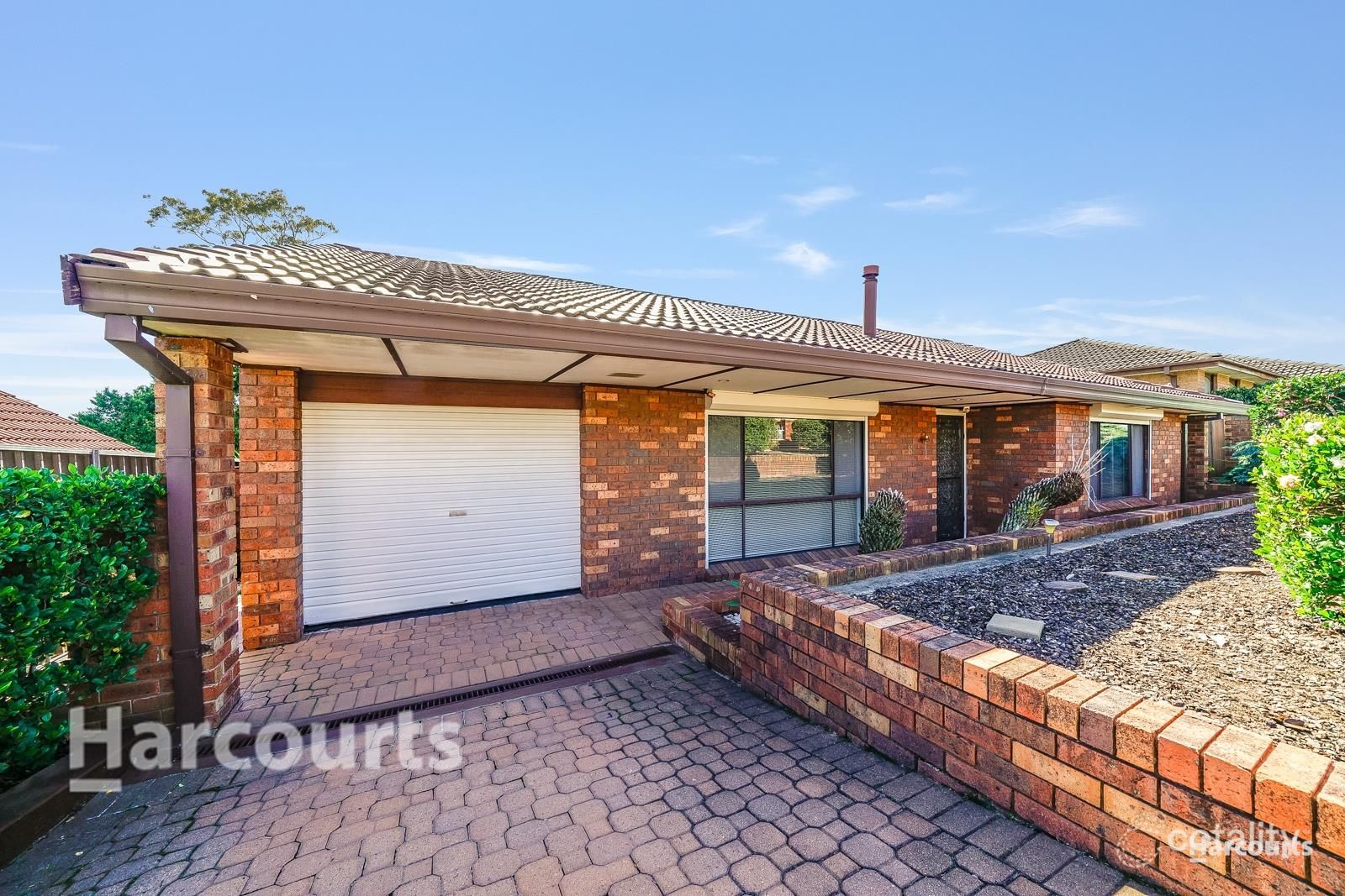 8 Moorfoot Rd, St Andrews, NSW 2566