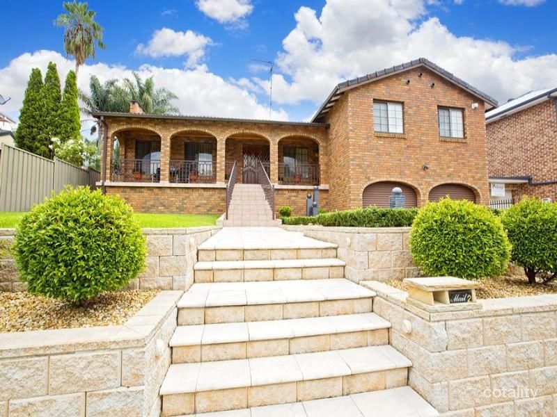 2 Barron Pl, Bossley Park, NSW 2176