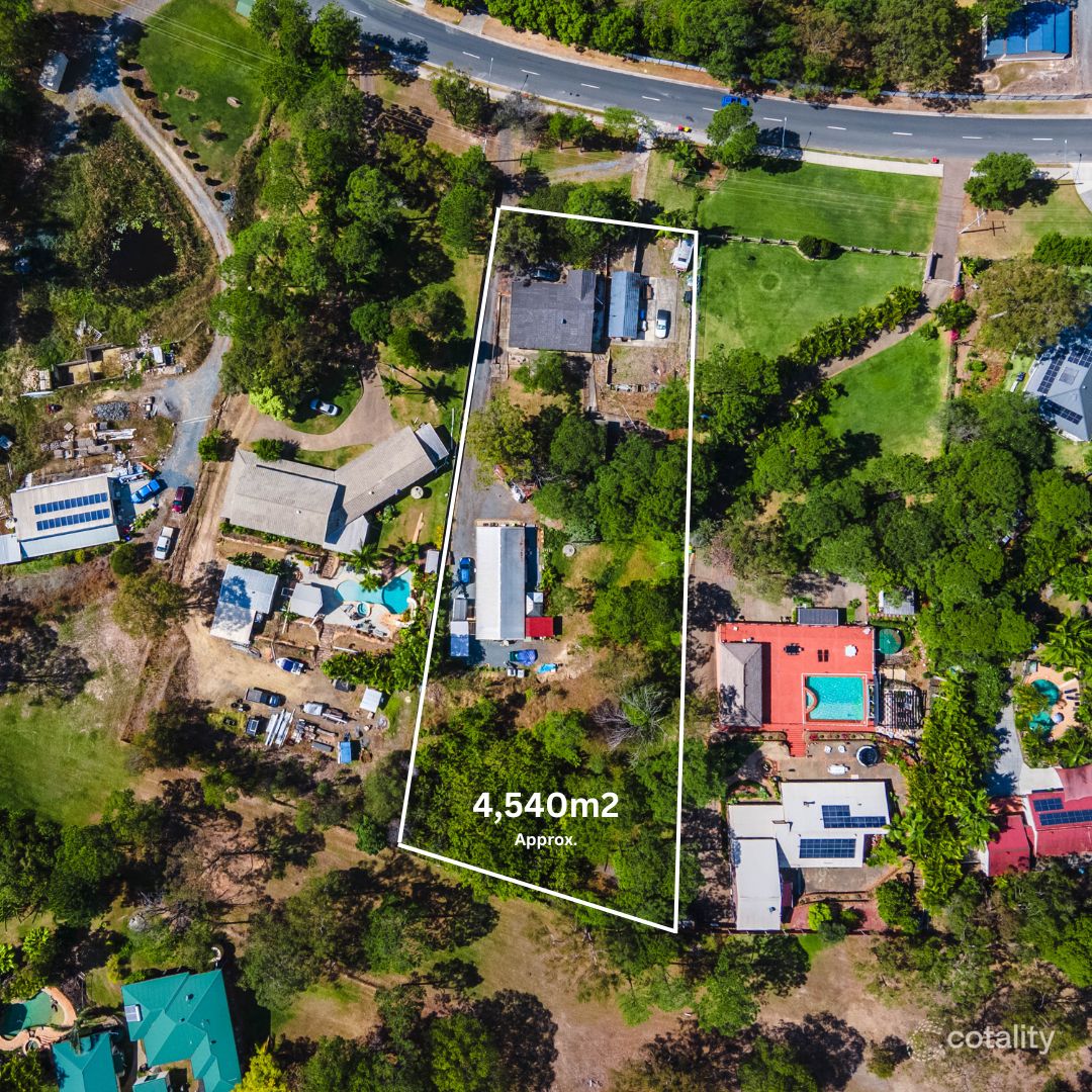 113-115 Glade Dr, Gaven, QLD 4211