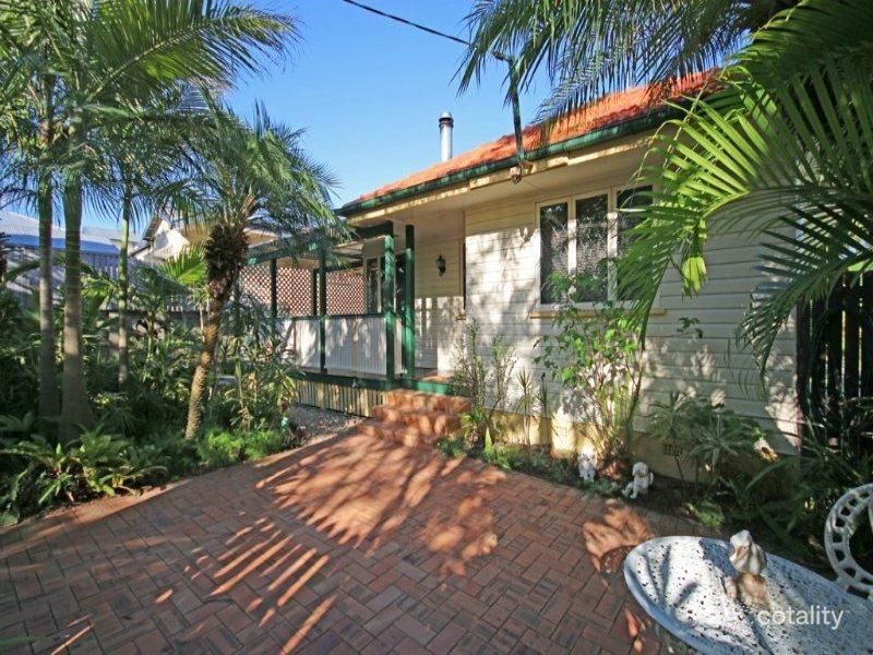 14 Thomas St, Camp Hill, QLD 4152