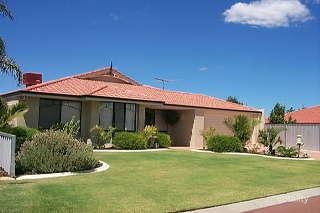 4 Cherniss Ct, Success, WA 6164