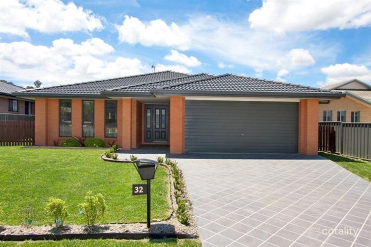 32 Albion Cl, Armidale, NSW 2350