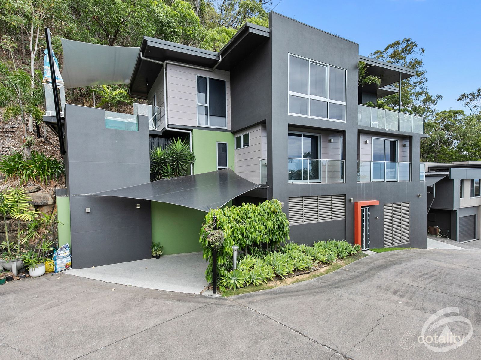 27/9 Savaii Cl, Palm Cove, QLD 4879