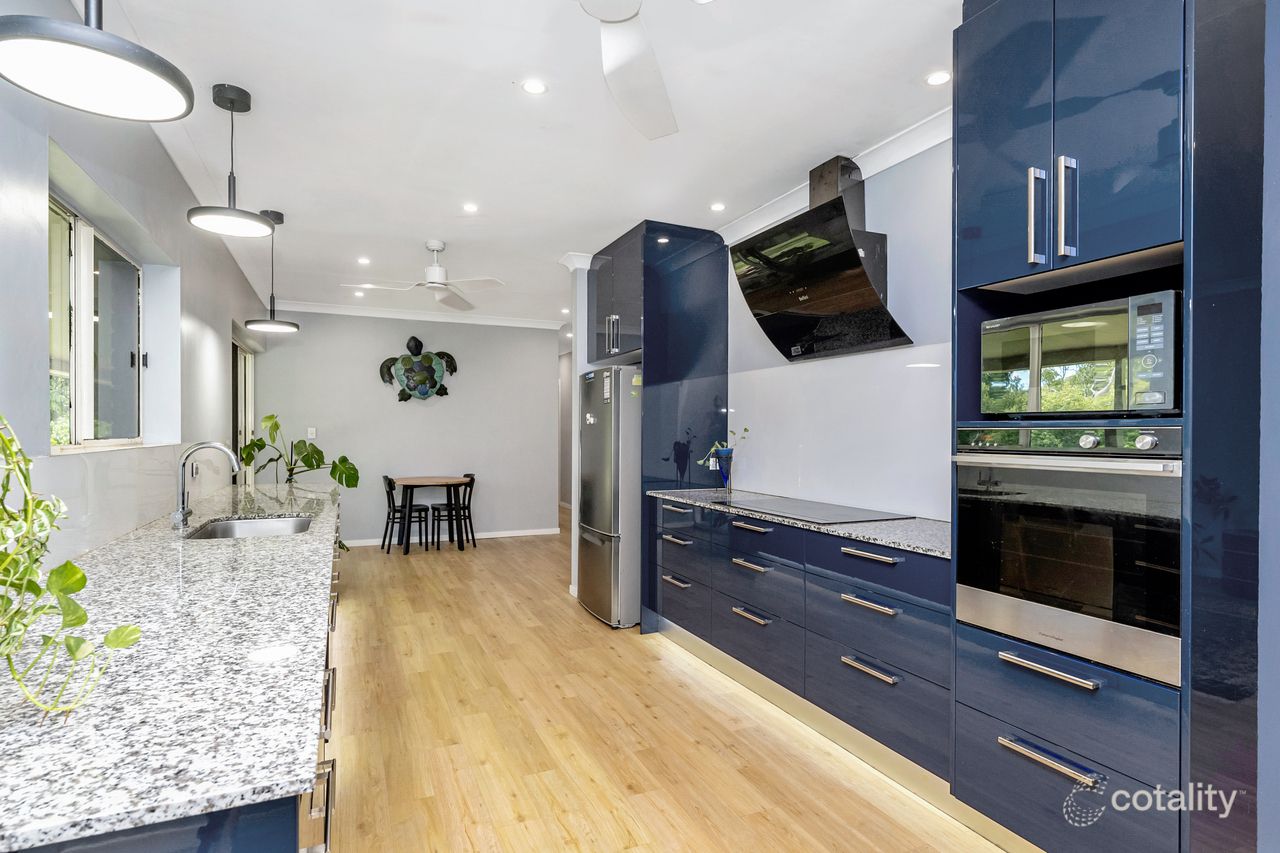 17 Mount Clifton Ct, Alligator Creek, QLD 4816