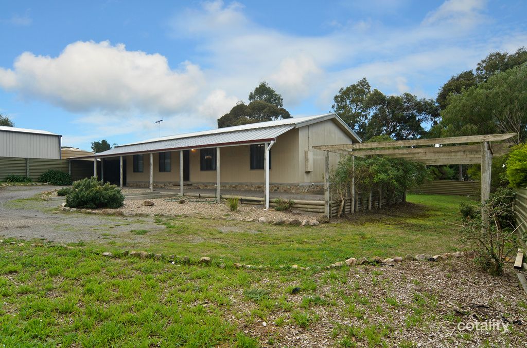8 Slater Ave, Mount Compass, SA 5210