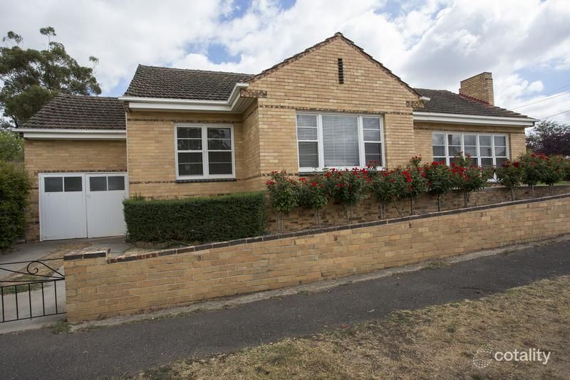 32 Reginald St, Quarry Hill, VIC 3550