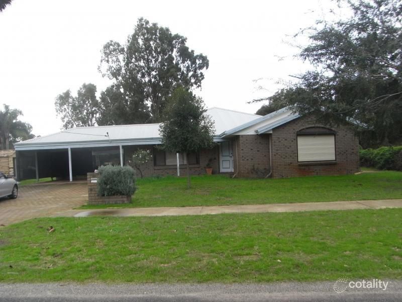 210 Muriel Ct, Cockburn Central, WA 6164
