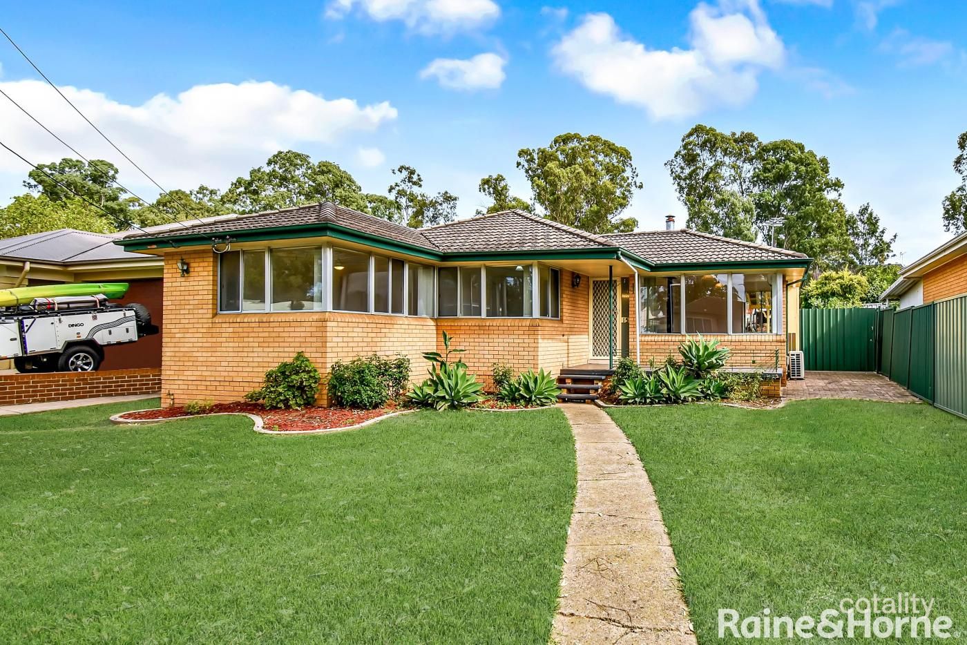15 Barker St, Cambridge Park, NSW 2747