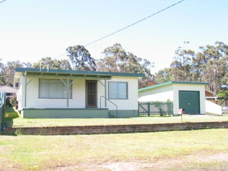 33 Lakehaven Dr, Sussex Inlet, NSW 2540