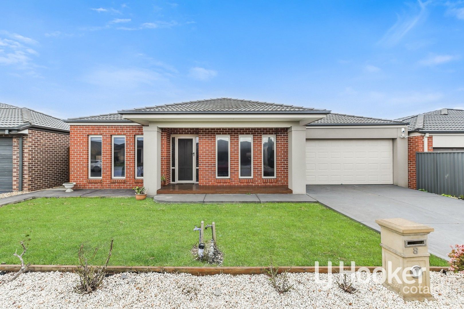 8 Bankton Ave, Cranbourne East, VIC 3977