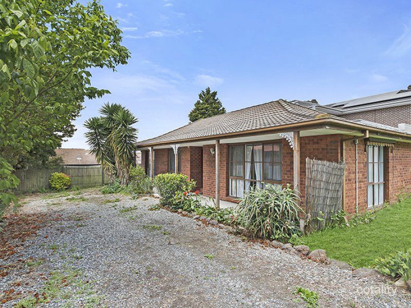 18 Karoo Rd, Rowville, VIC 3178