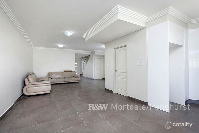26 Kensington St, Punchbowl, NSW 2196