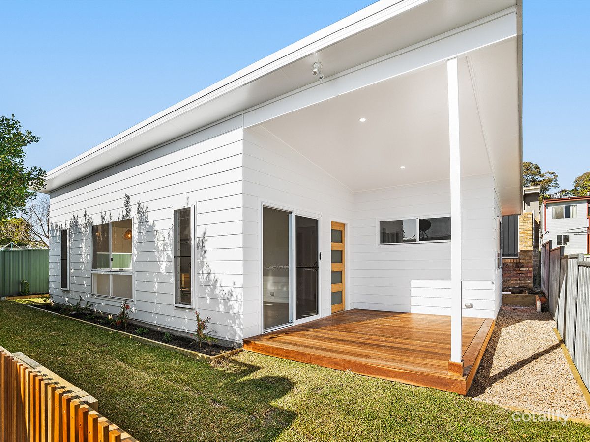 10 Sabrina Ave, Bateau Bay, NSW 2261