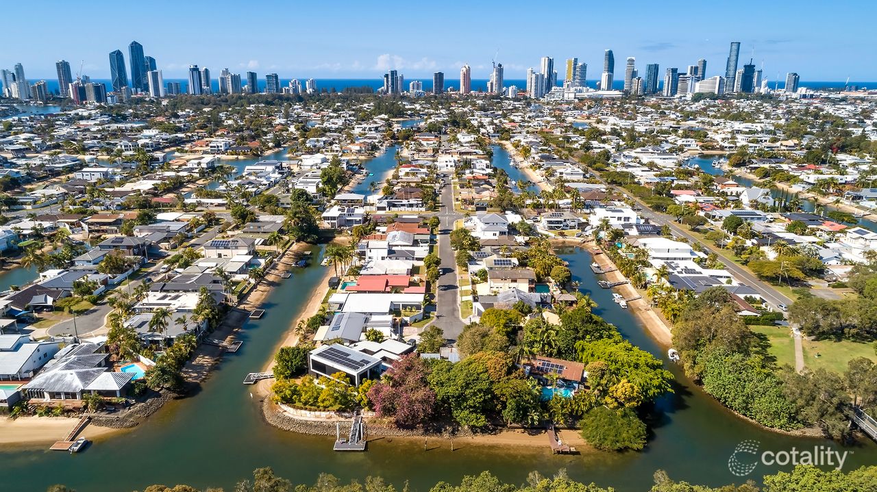 17 Buena Vista Ct, Broadbeach Waters, QLD 4218