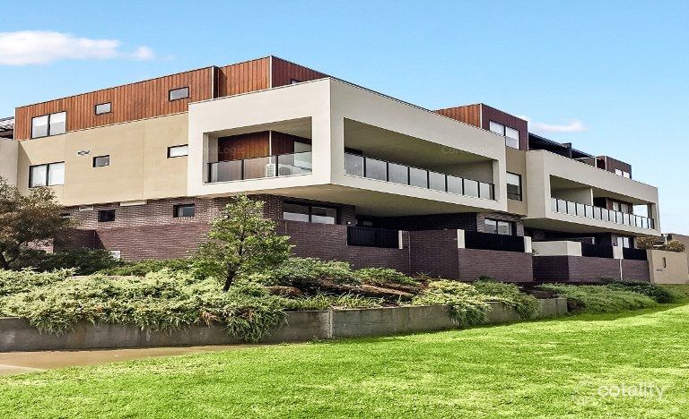3/2 Monckton Pl, Caroline Springs, VIC 3023