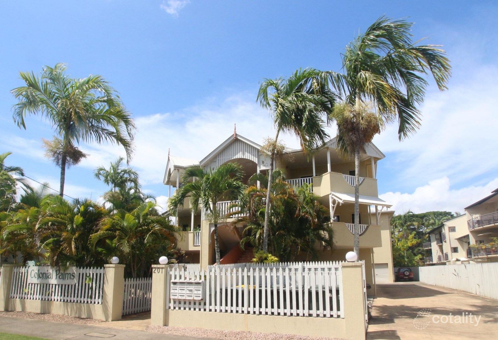 10/201-203 Mcleod St, Cairns North, QLD 4870