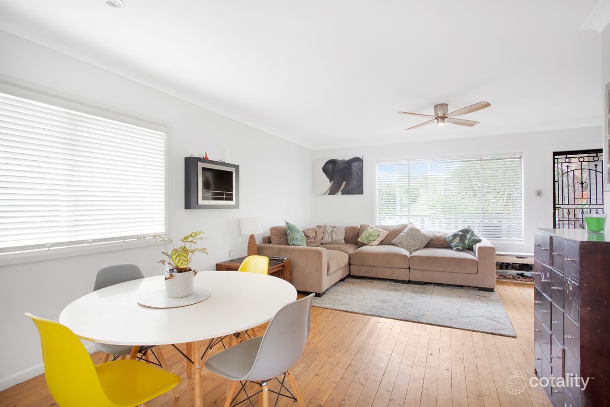 9 Crawford Cres, Wyoming, NSW 2250