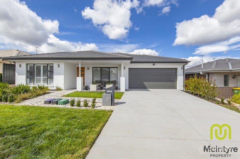 12 Henshaw St, Googong, NSW 2620
