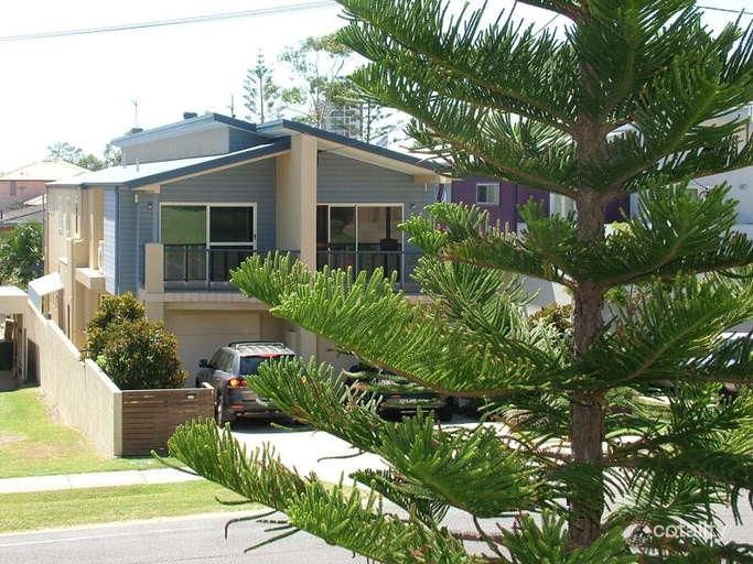 2/46 Mclean St, Coolangatta, QLD 4225