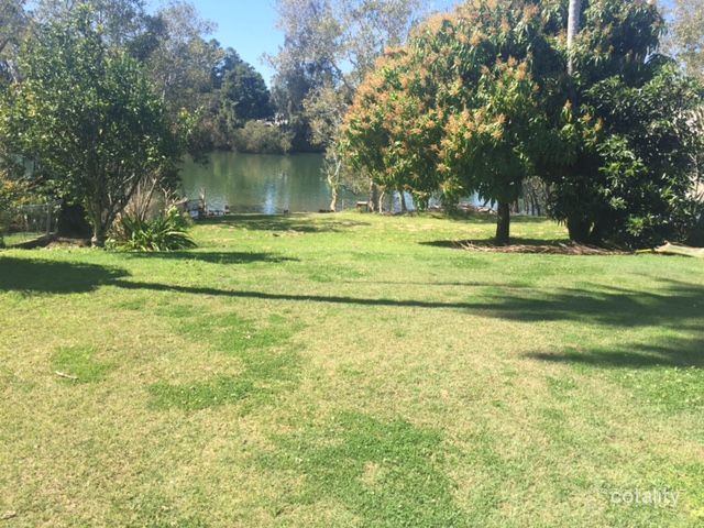 18 Island Pl, Urunga, NSW 2455