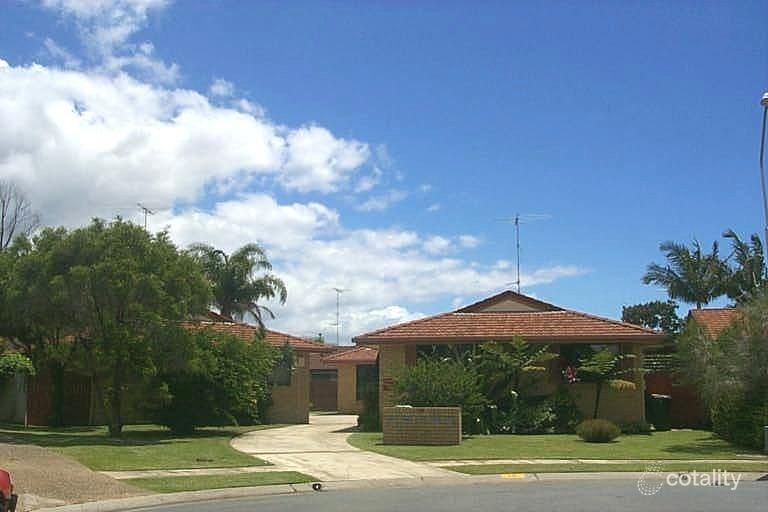 1/10 Cotinga Cres, Burleigh Waters, QLD 4220