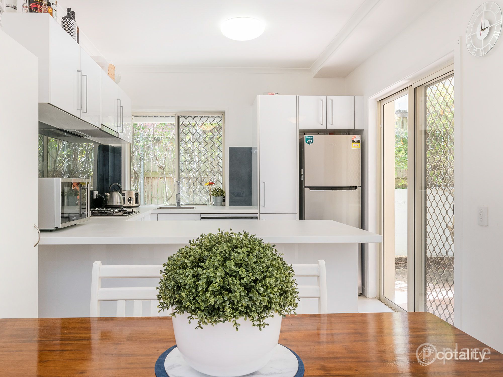 2/78 Lawson St, Morningside, QLD 4170